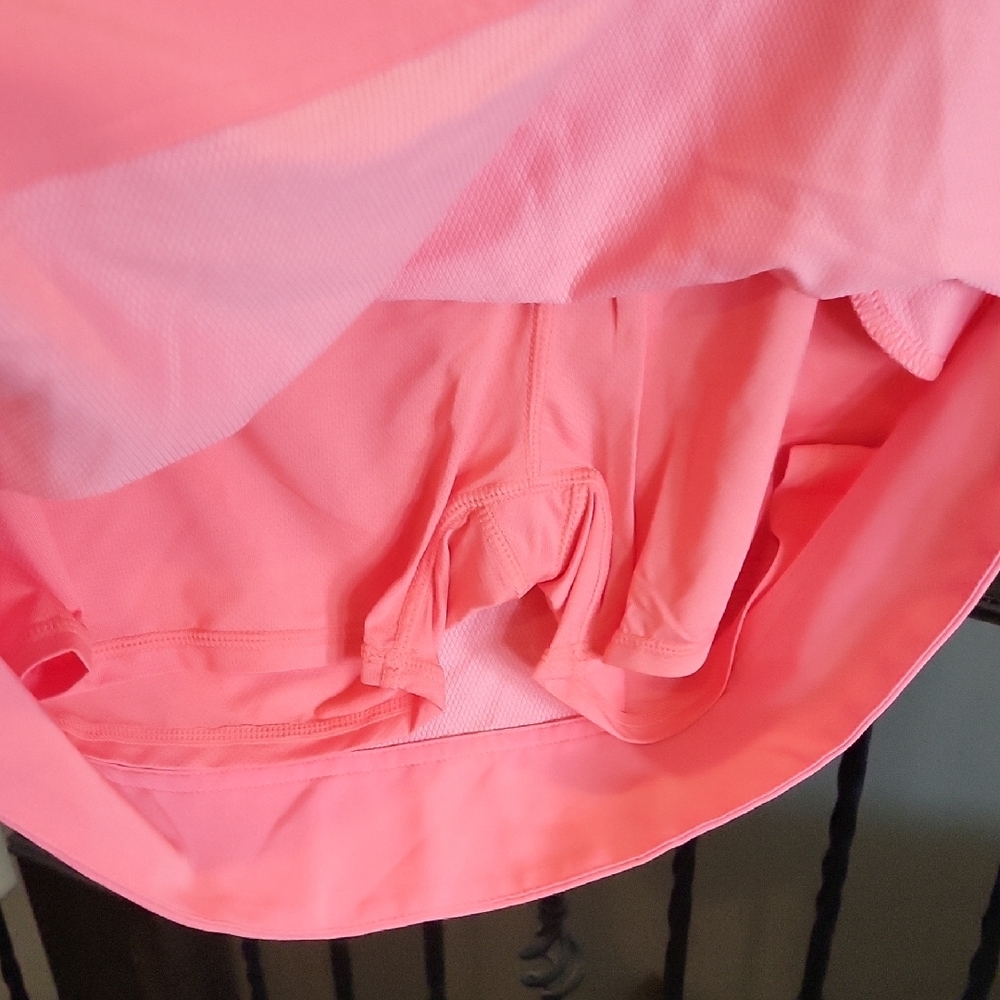 Coral Color Athletic Skort - Picture 3 of 4